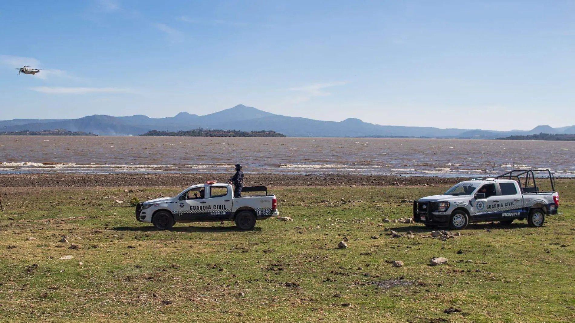 Patrullas de la Guardia Civil en el Lago de Pátcuaro